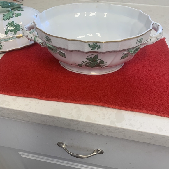 Herend White Handpainted W/ 14KT Gold Serving Tureen With Ornate Bird & Flowers - Picture 11 of 12